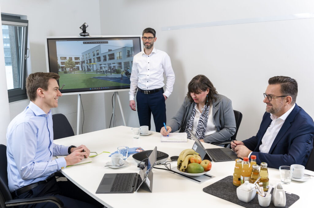 Myco-Geschäftsführer Andreas Lüllau (rechts) und sein Team planen einen Seniorenwohnpark in Bad Harzburg
