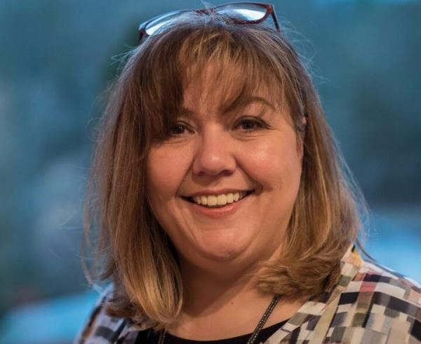 Sabine L. Distler