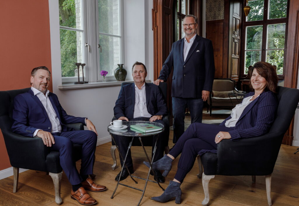 Der neue Villa Vitalia-Vorstand (v.li.): Rüdiger Panzer-Sennholz, Jörg Trenner, Wolfgang Röhr und Diana Rose.