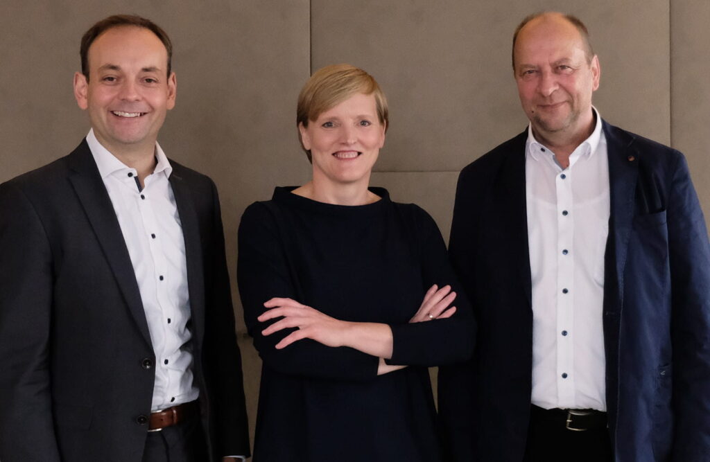 v.li.:  Jens Wolfhagen, Mechthild Mösenfechtel und Olaf Schau