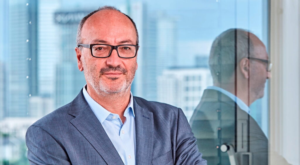 Peter Tölzel , Team Leader Healthcare Investment  bei JLL